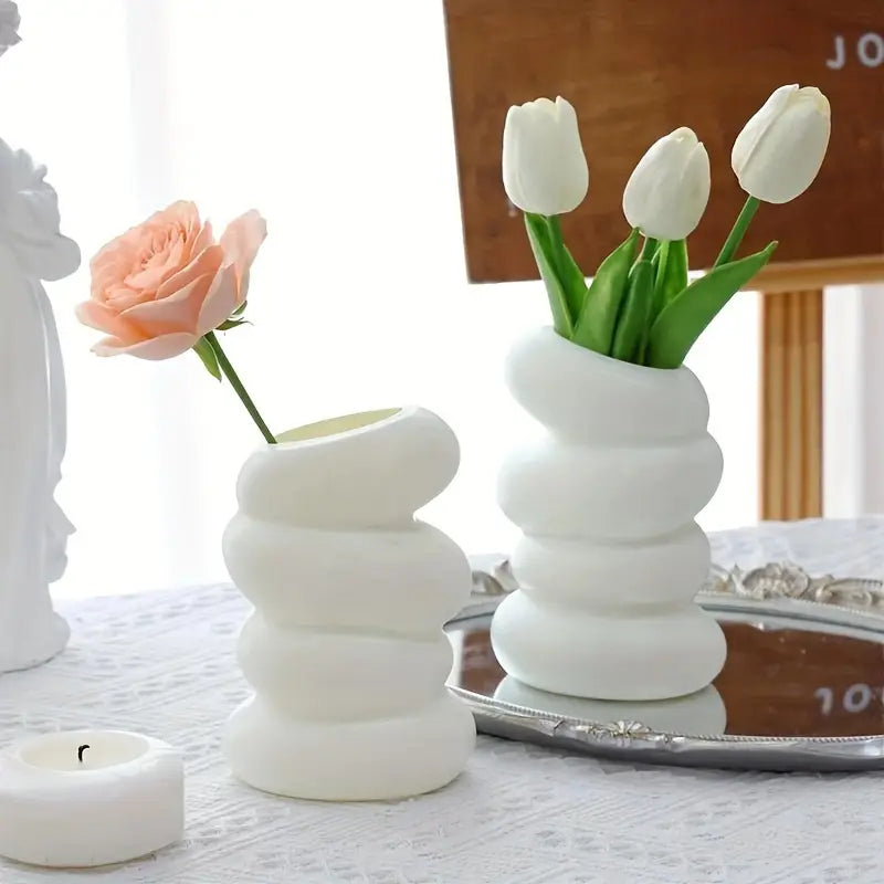 1pc Chic Spiral White Vase - Nordic-Inspired