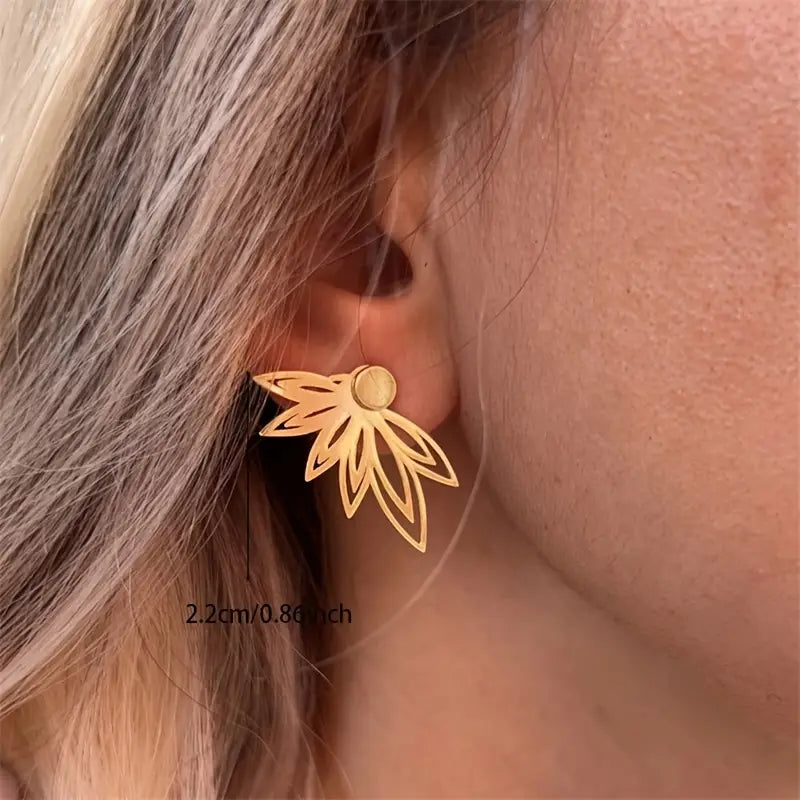 Boucles d'oreilles élégantes en forme de pétale inspirées du minimalisme