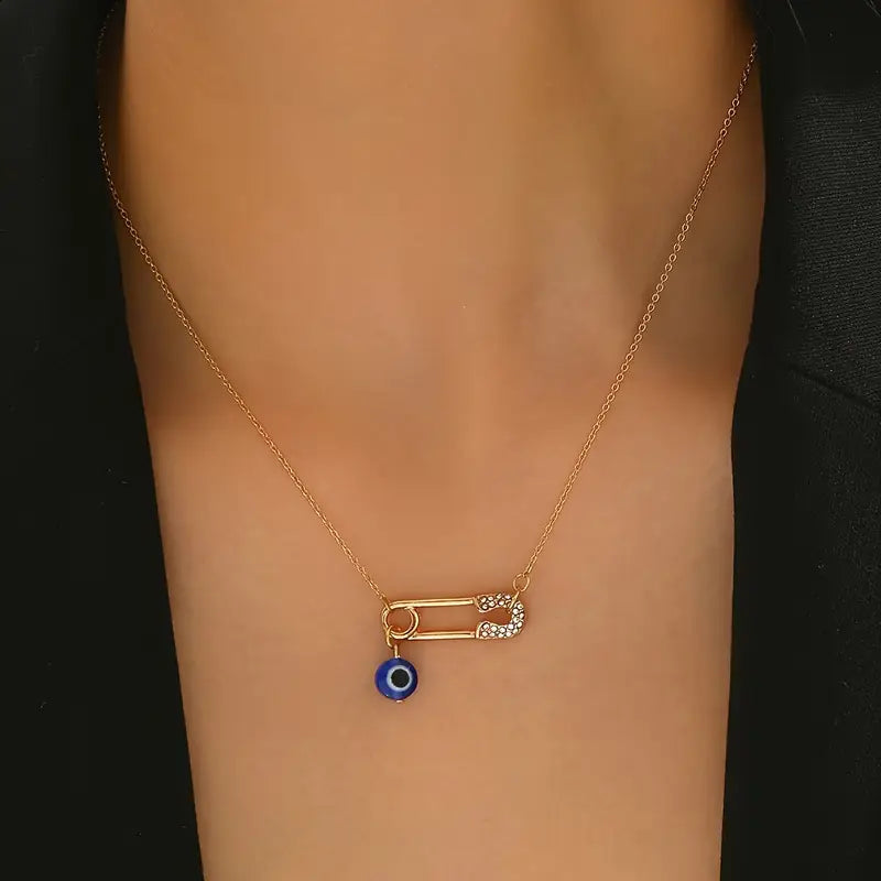 18K Gold Geometric Rhinestone Pendant Necklace
