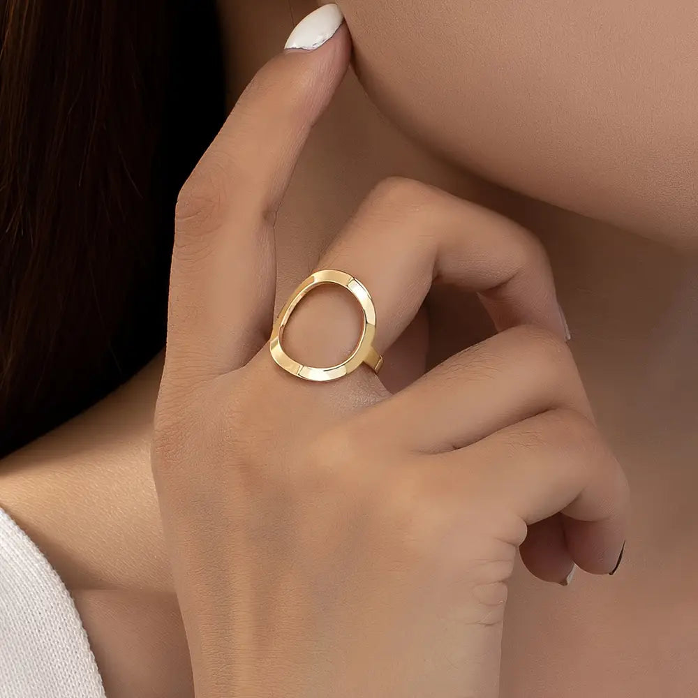 Bague ouverte ronde creuse géométrique plaquée or 18 carats