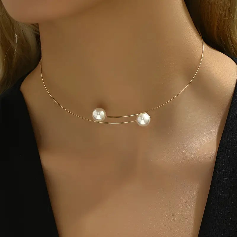 Elegant Adjustable Golden-Tone Chain Necklace with Beads