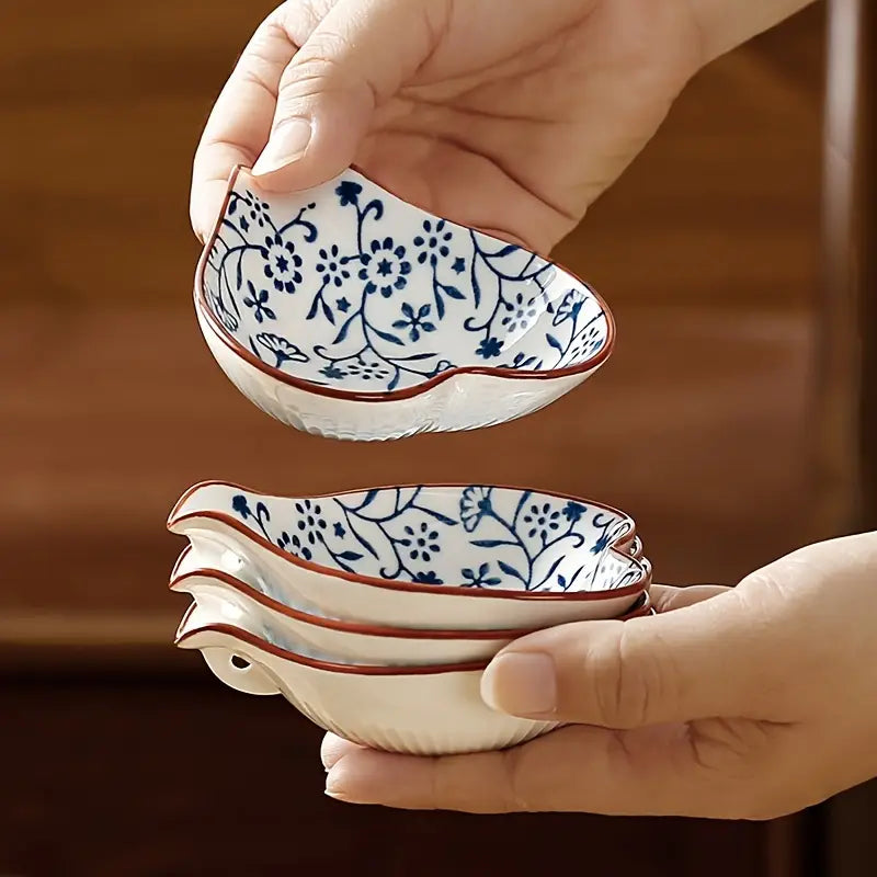 4pcs Heart Shaped Ceramic Seasoning and Sauces Dishes