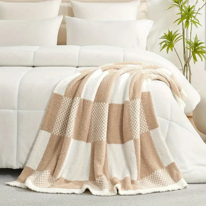Beige Checkered Flannel Blanket - Soft, Washable 60x80 - Bed/Sofa