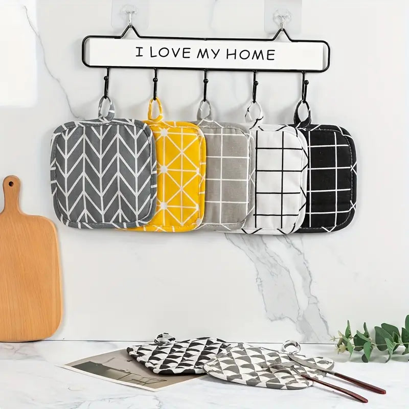 Modern Nordic Insulated Potholder
