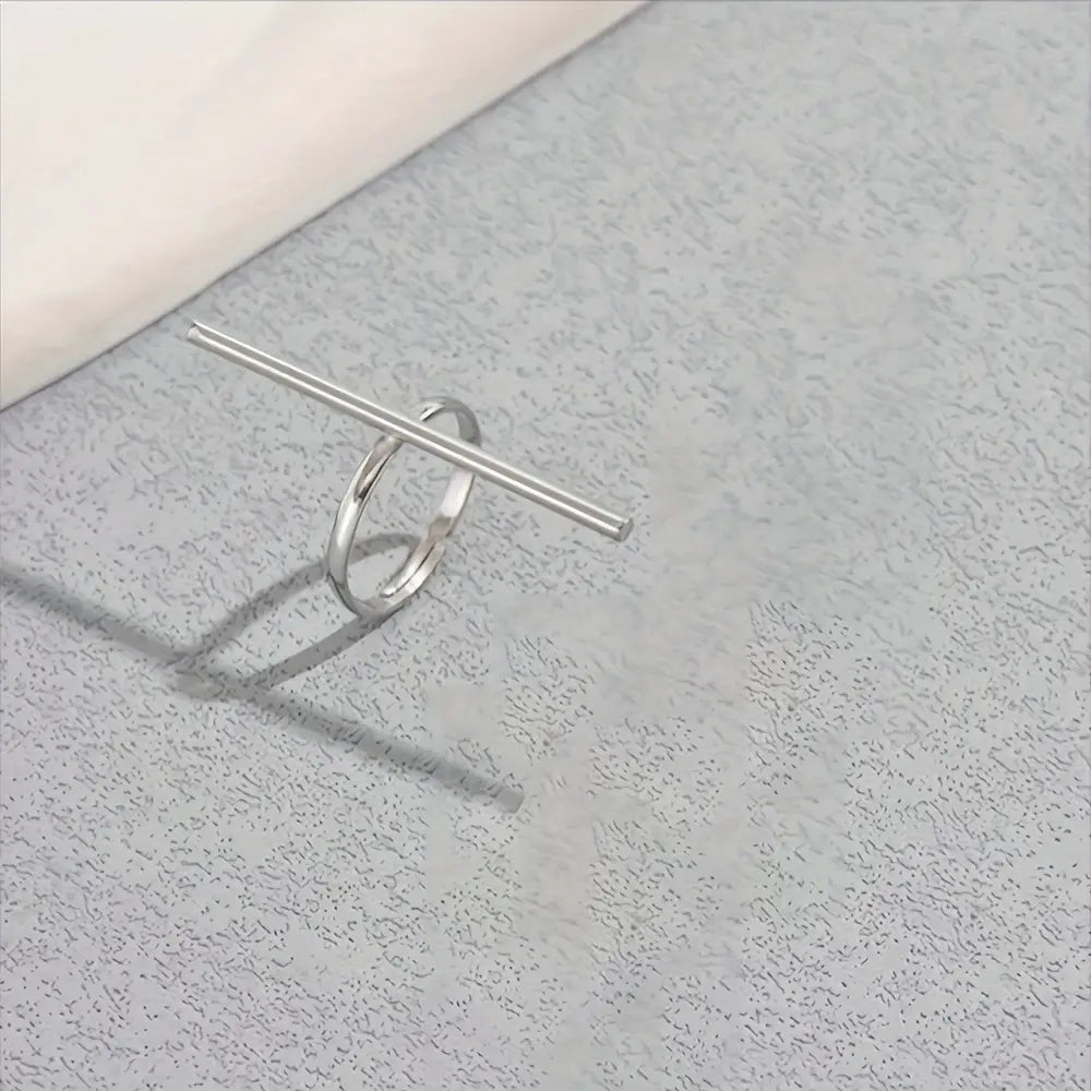 A Set Simple Geometric Cross Line Ring Set