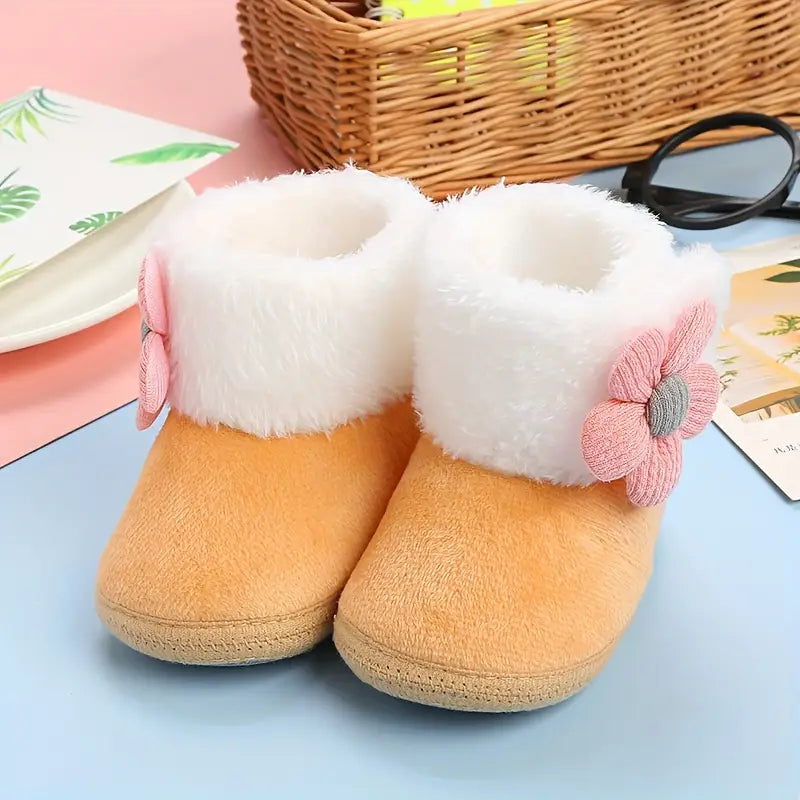 Bottines bébé en polaire fleurie | Chaussures d'intérieur douces et chaudes pour nouveau-nés – Idéales pour l'hiver et les cadeaux