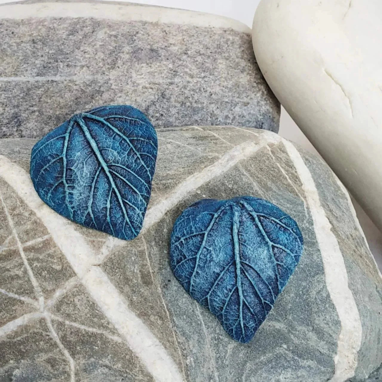 Mulberry Leaf Stud