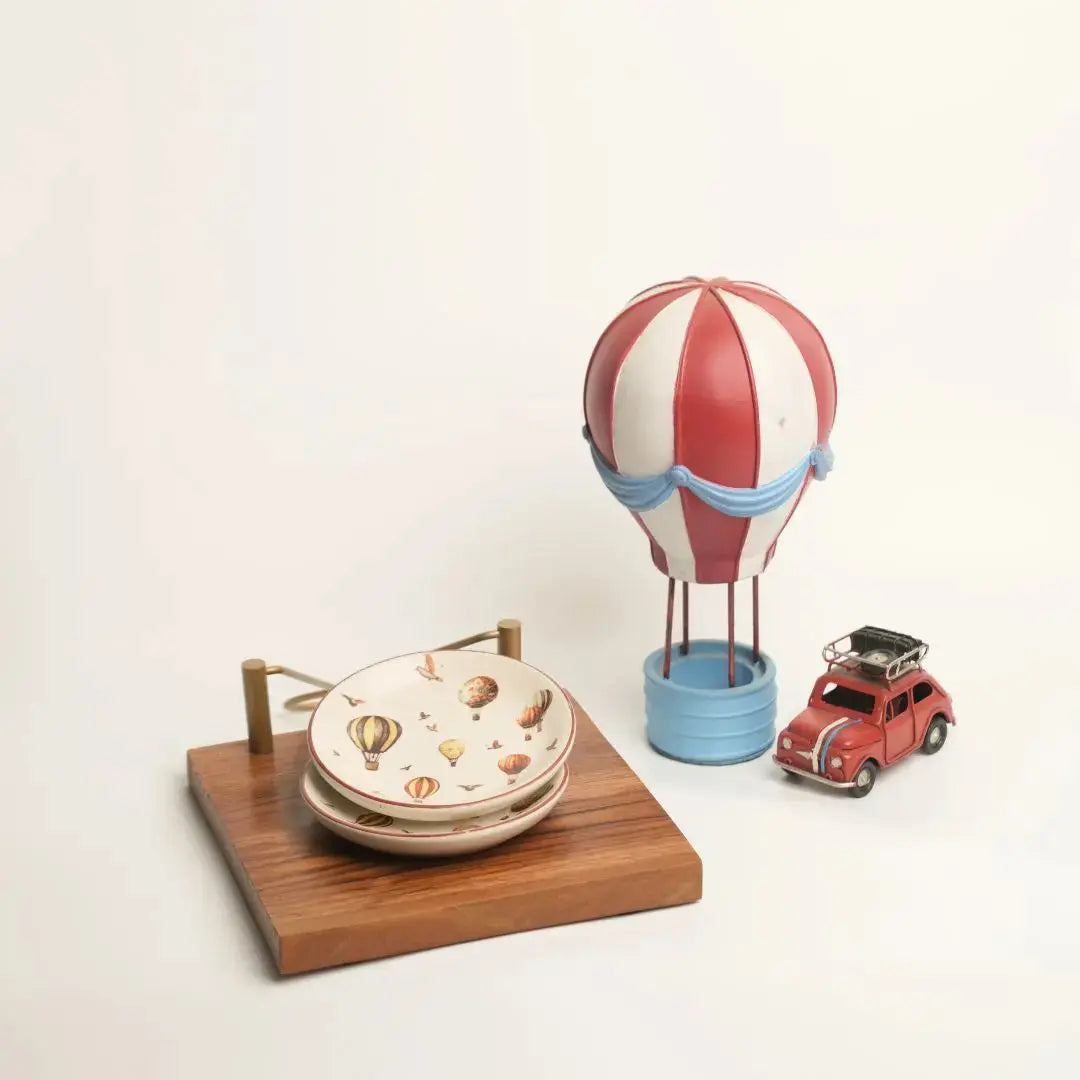 Handcrafted Stoneware Serving Plate - Vintage Hot Air Balloon Design