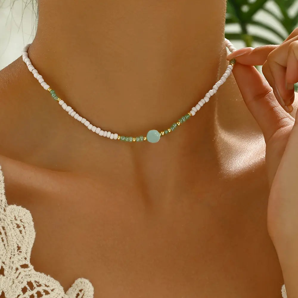 Elegant Glass Bead Necklace for Women, Simple Classic Style, Choker Length