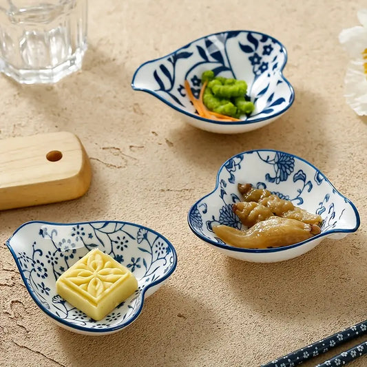 4pcs Heart Shaped Ceramic Seasoning and Sauces Dishes
