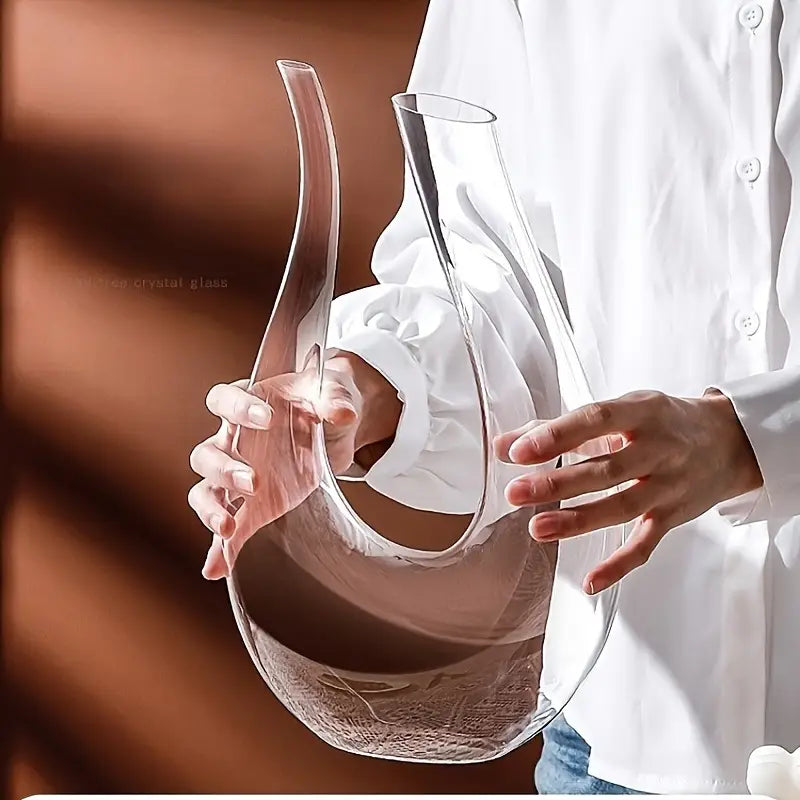 Elegant Crystal Glass Wine Decanter - U-Shaped Harp Design