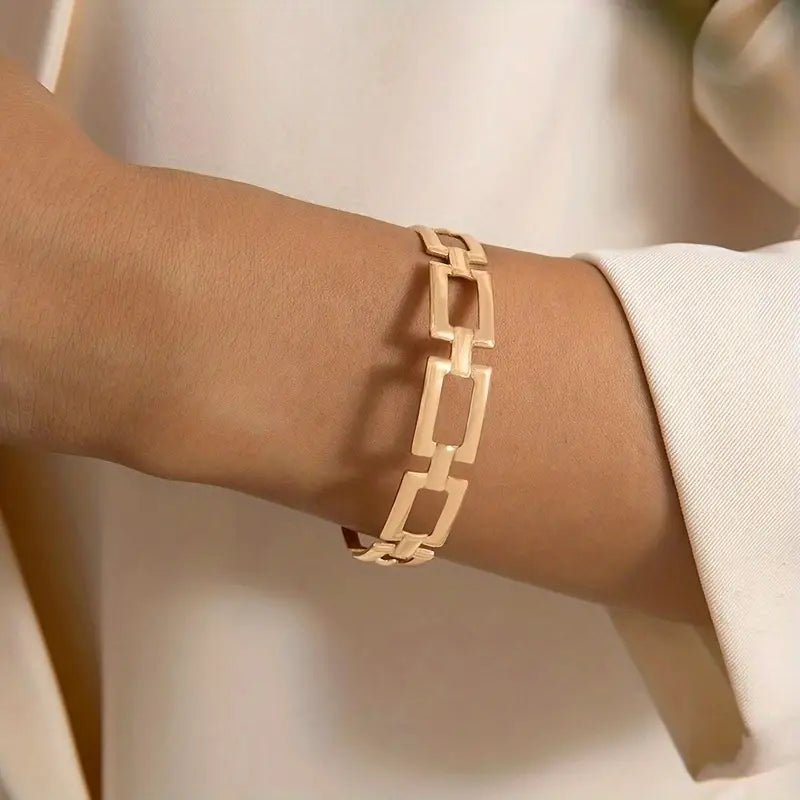 Luxury Hollow Square Chain Open Bangle – Classic Alloy Jewelry Gift for Women