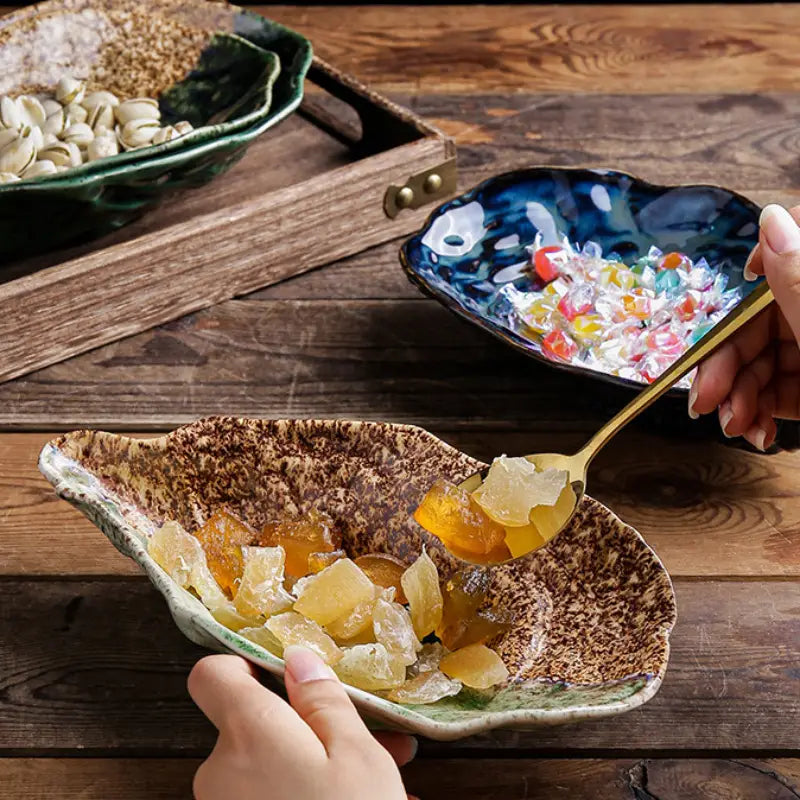 2PCS Oyster-Shaped Plates – Kiln-Glazed Ceramic Sushi & Snack Dishes