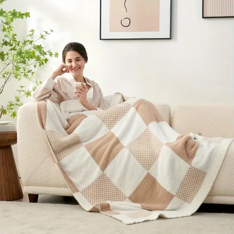 Beige Checkered Flannel Blanket - Soft, Washable 60x80 - Bed/Sofa