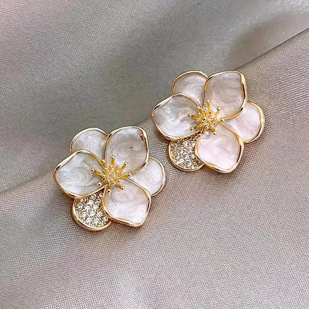Sweet Flower Design Stud Earrings