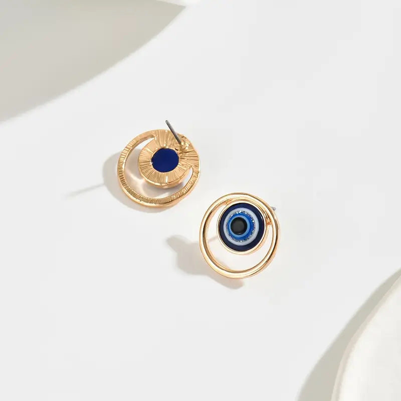 Minimalist Stud Earrings: Modern Fashion Jewelry