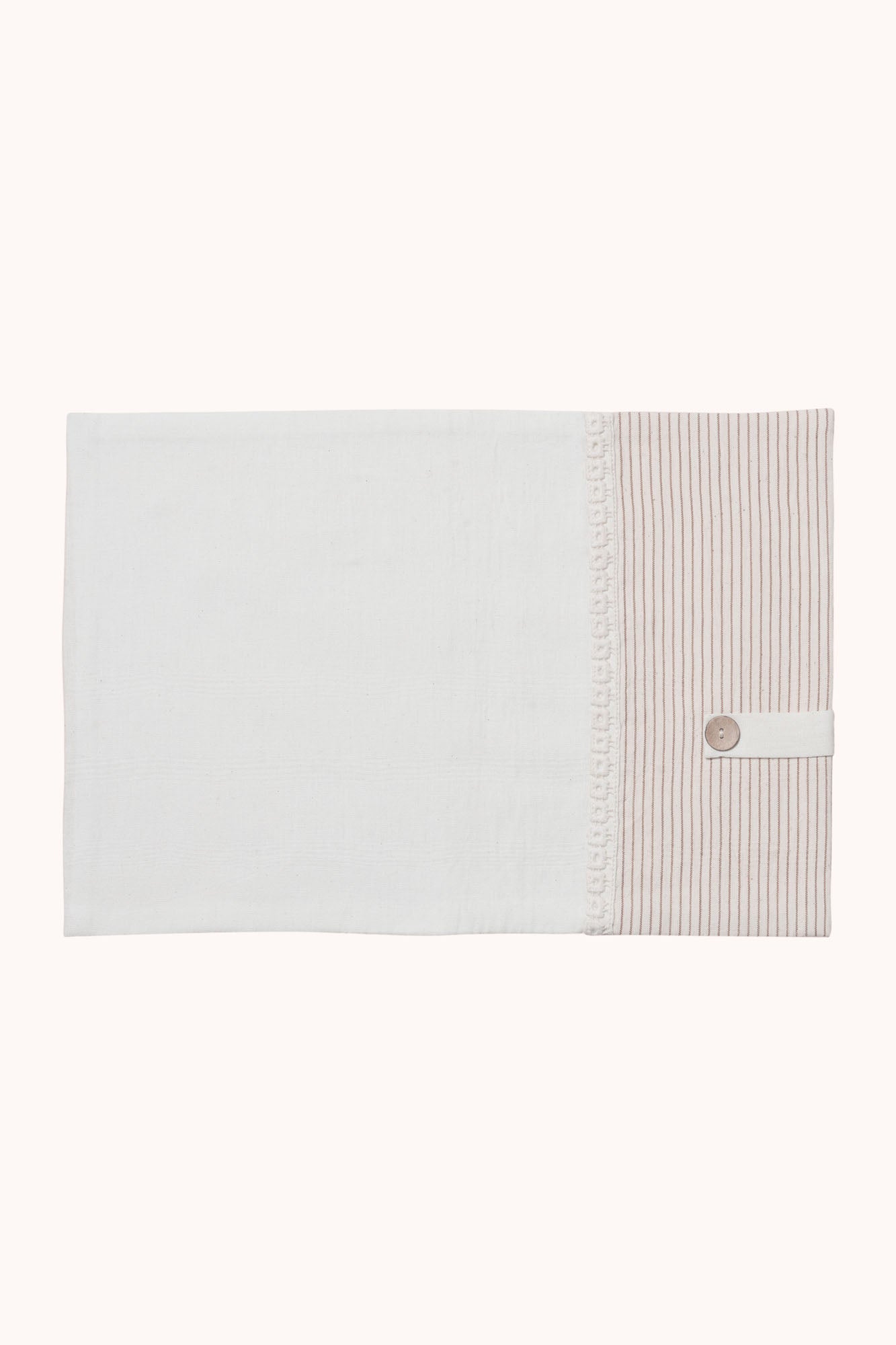 Koa - Dining Set Of A Table Runner And 8 Table Mats