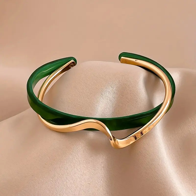 18K Gold Plated Wave Cuff Bangle – Minimalist Pearl Jewelry for Women