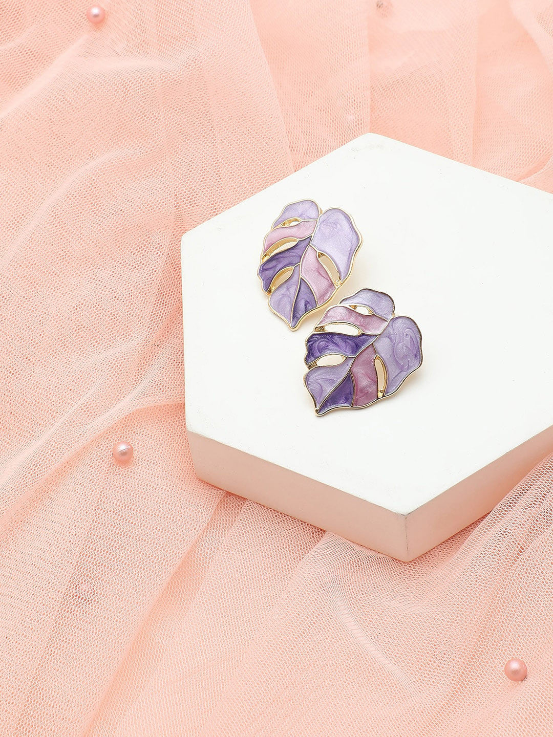 Gold-Plated Leaf Shaped Studs – Fashion Earrings – Polished Finish – Nature-Inspired Design