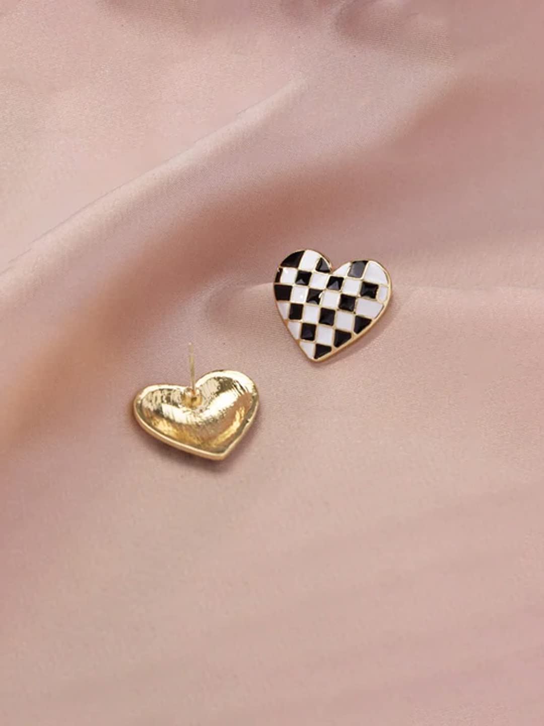 Heart Stud Earrings – Fashion Jewellery – Black & White Contrast Design – Pair