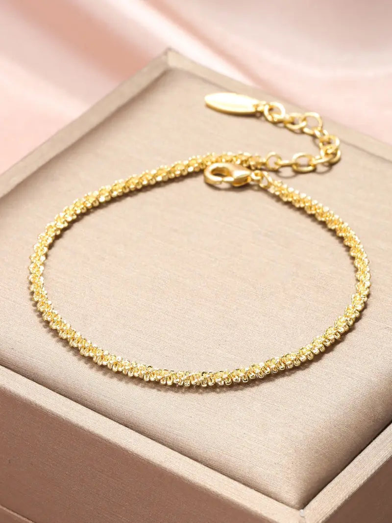 Elegant Snowflake Chain Bracelet – 18K Gold Plated Copper Jewelry for Women