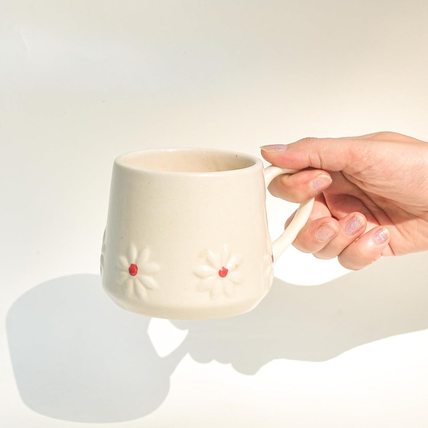Ceramic Mug White Lily – Handcrafted Beverage Mug – Sustainable Clay – 240 ML
