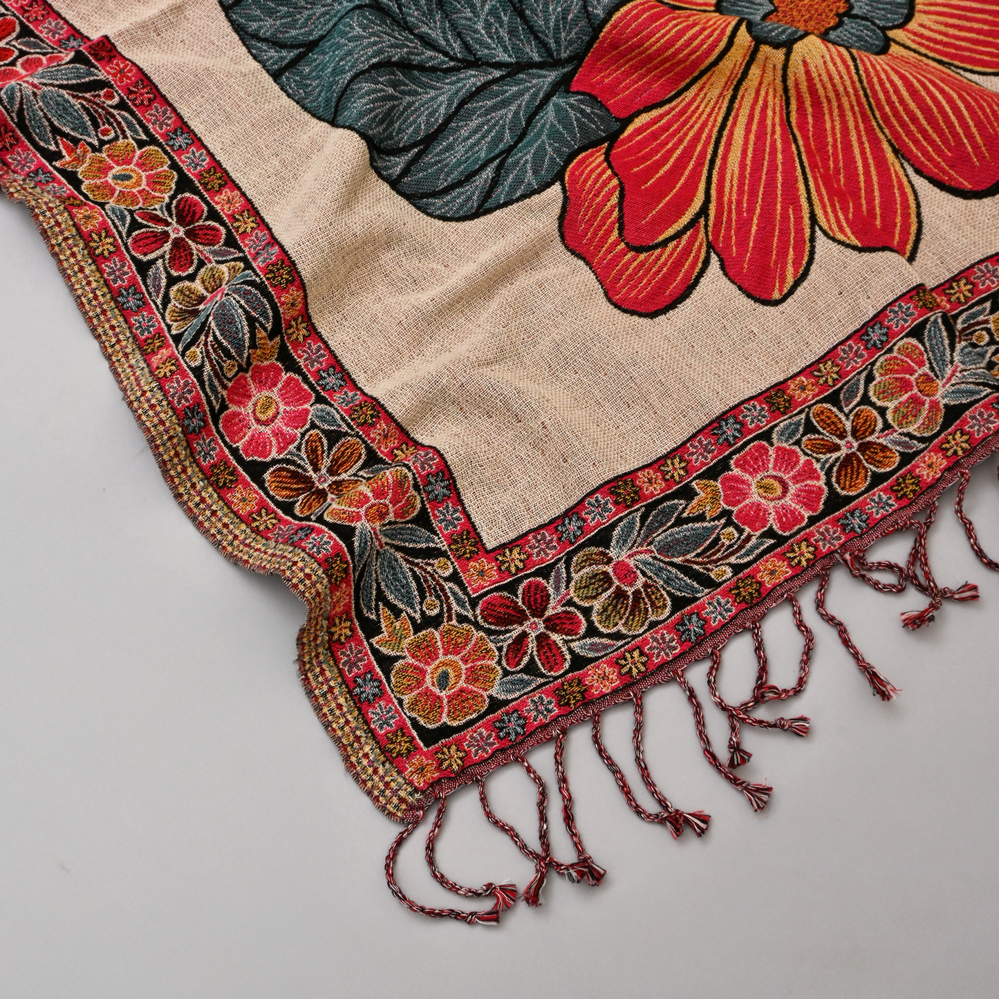 The Scarlet Garden Throw 125cm x 175cm