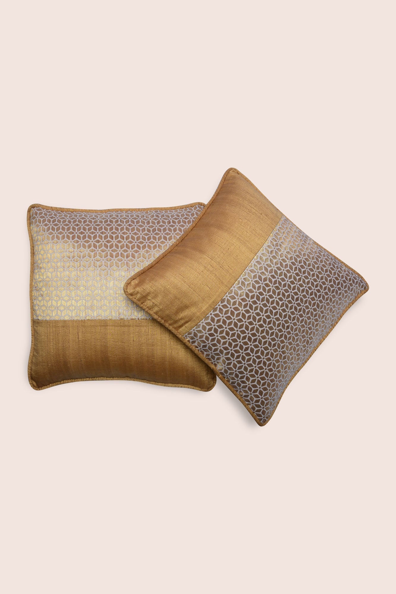Aram Handwoven Cushion - 1 pc