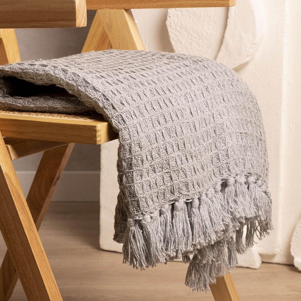 Waffle Knit Throw Blanket – Home Decor Textile – Cotton Tassel Design – 127x152 cm