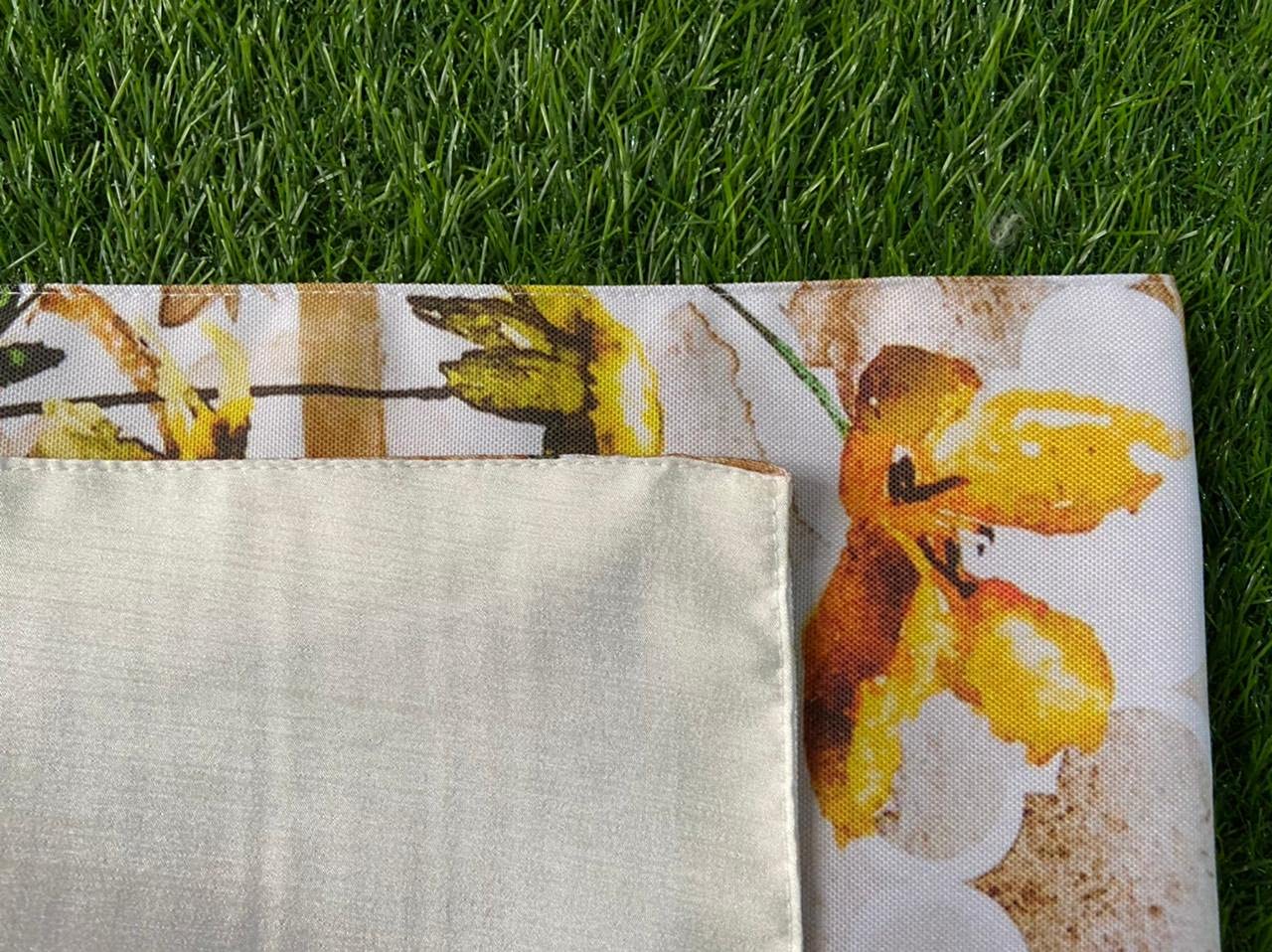 Table Runner – Digital Printed Cotton Feel Clover Design – Double Layered 13"x72" (33x182cm) Wholesale
