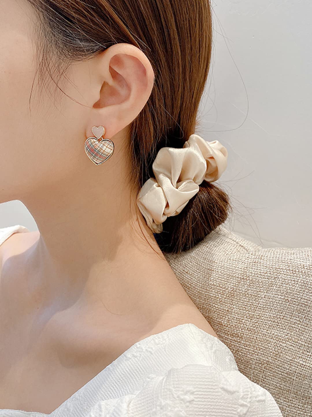 Heart Drop Earrings – Fashion Jewelry – Heart Design – Boutique Retail Stock