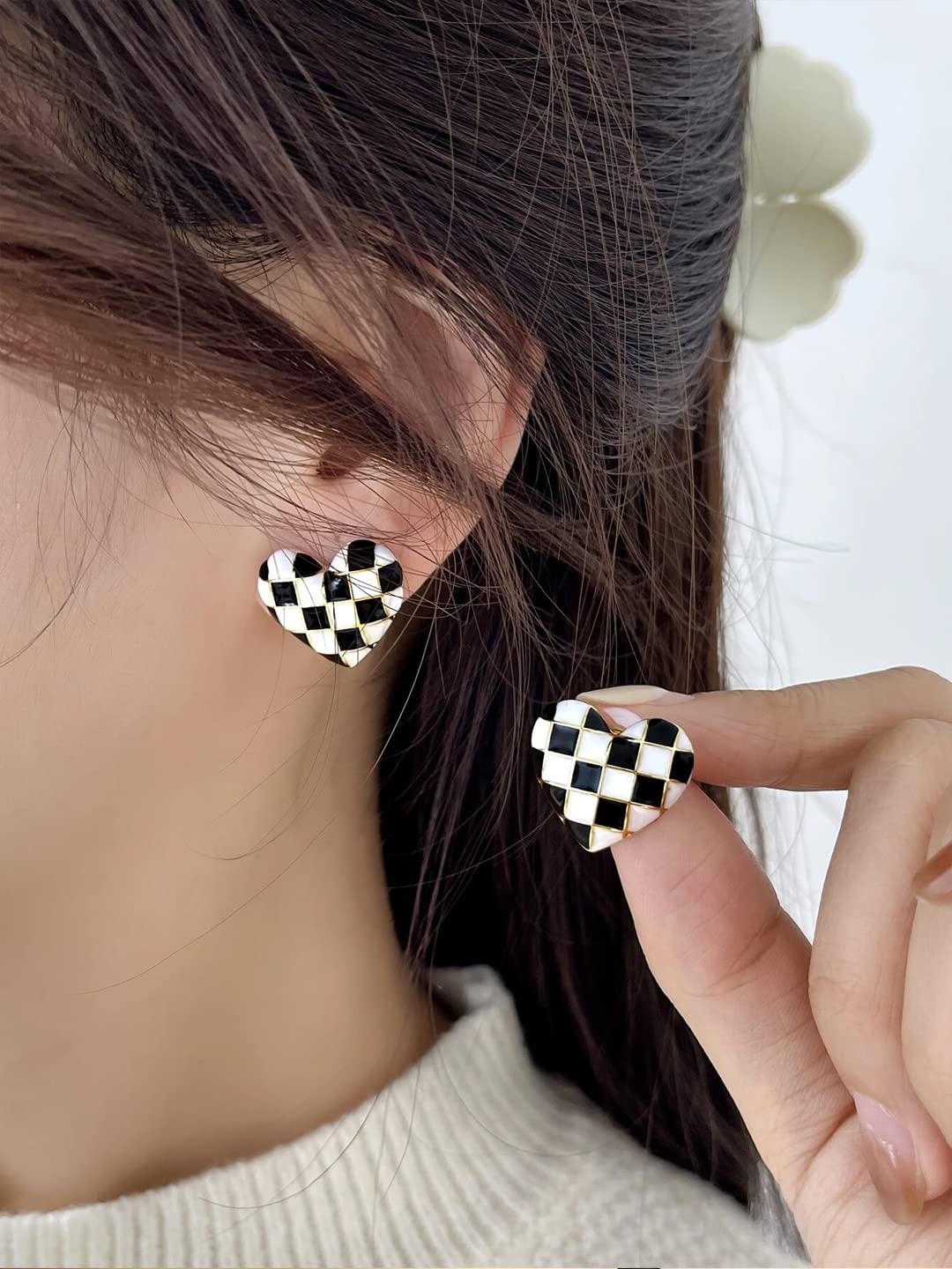 Heart Stud Earrings – Fashion Jewellery – Black & White Contrast Design – Pair