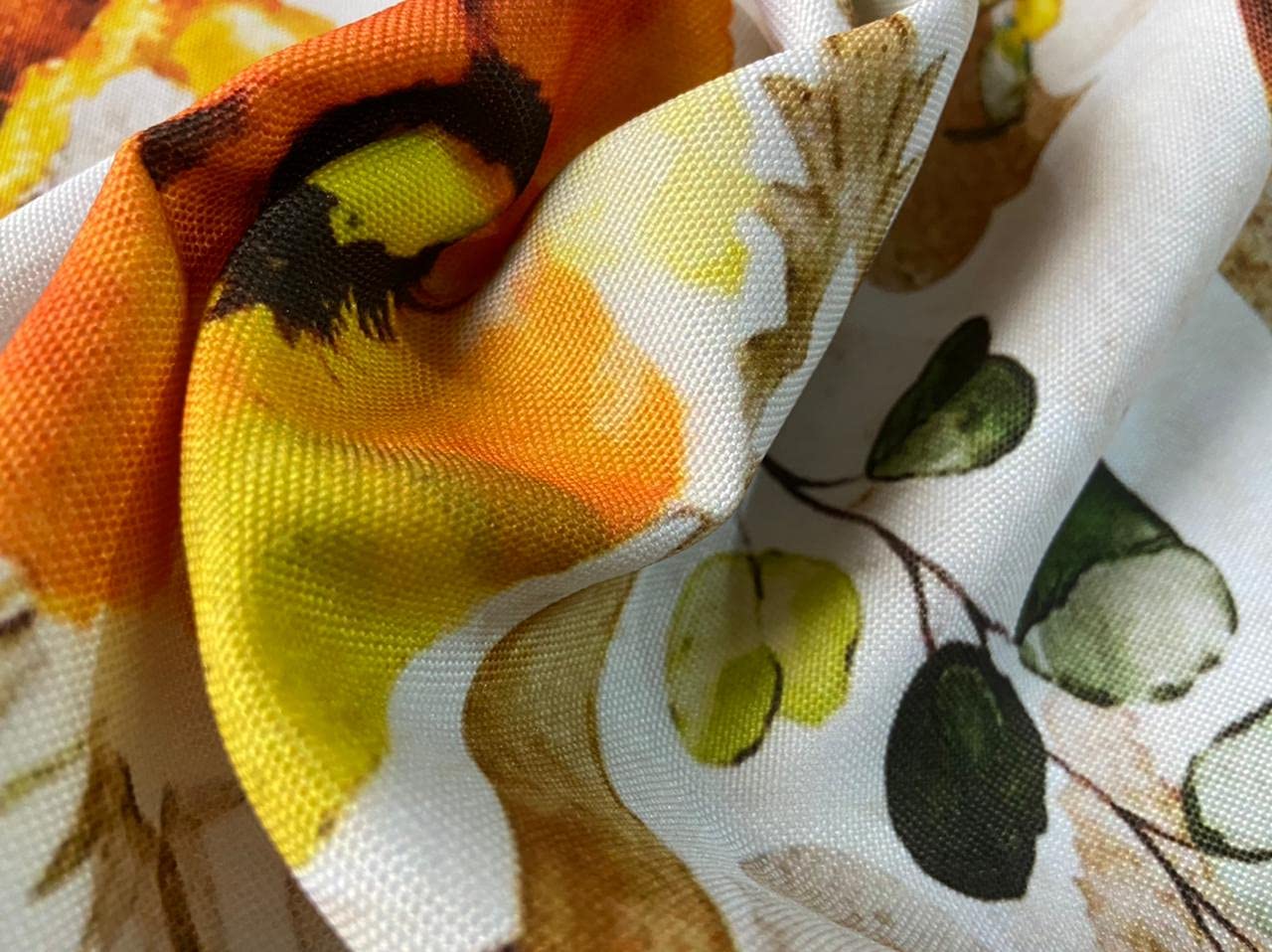 Table Runner – Digital Printed Cotton Feel Clover Design – Double Layered 13"x72" (33x182cm) Wholesale