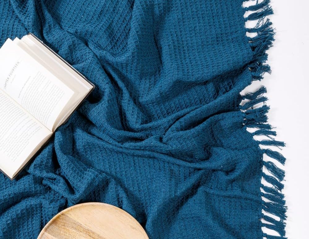 Waffle Knit Throw Blanket – Cotton Tasseled Design – All-Season – 127x152 cm