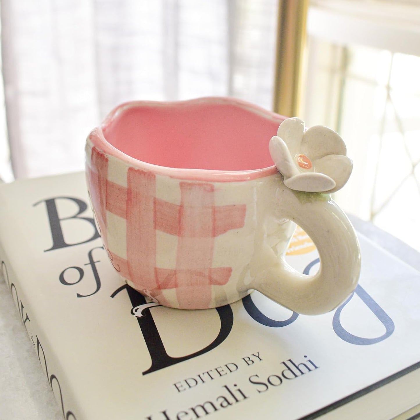 Daisy Ceramic Mug – Artisan-Crafted Coffee Tea Cup – Sustainable Clay – 200 ML