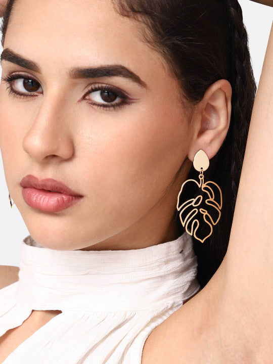 Classic Hoop Earrings – Fashion Accessories – Gold-Plated Finish – Retail-Ready Pairs