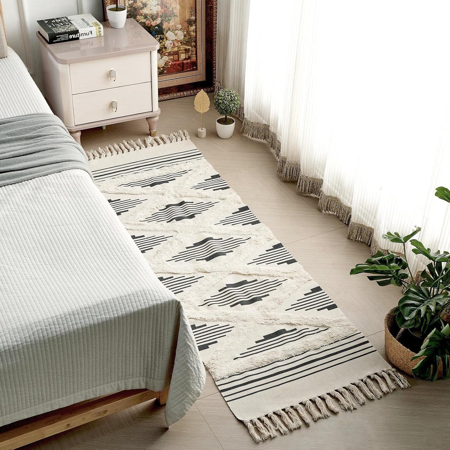 Hand Woven Cotton Rug – Black Zigzag Pattern – 2x5 ft (60x152 cm)