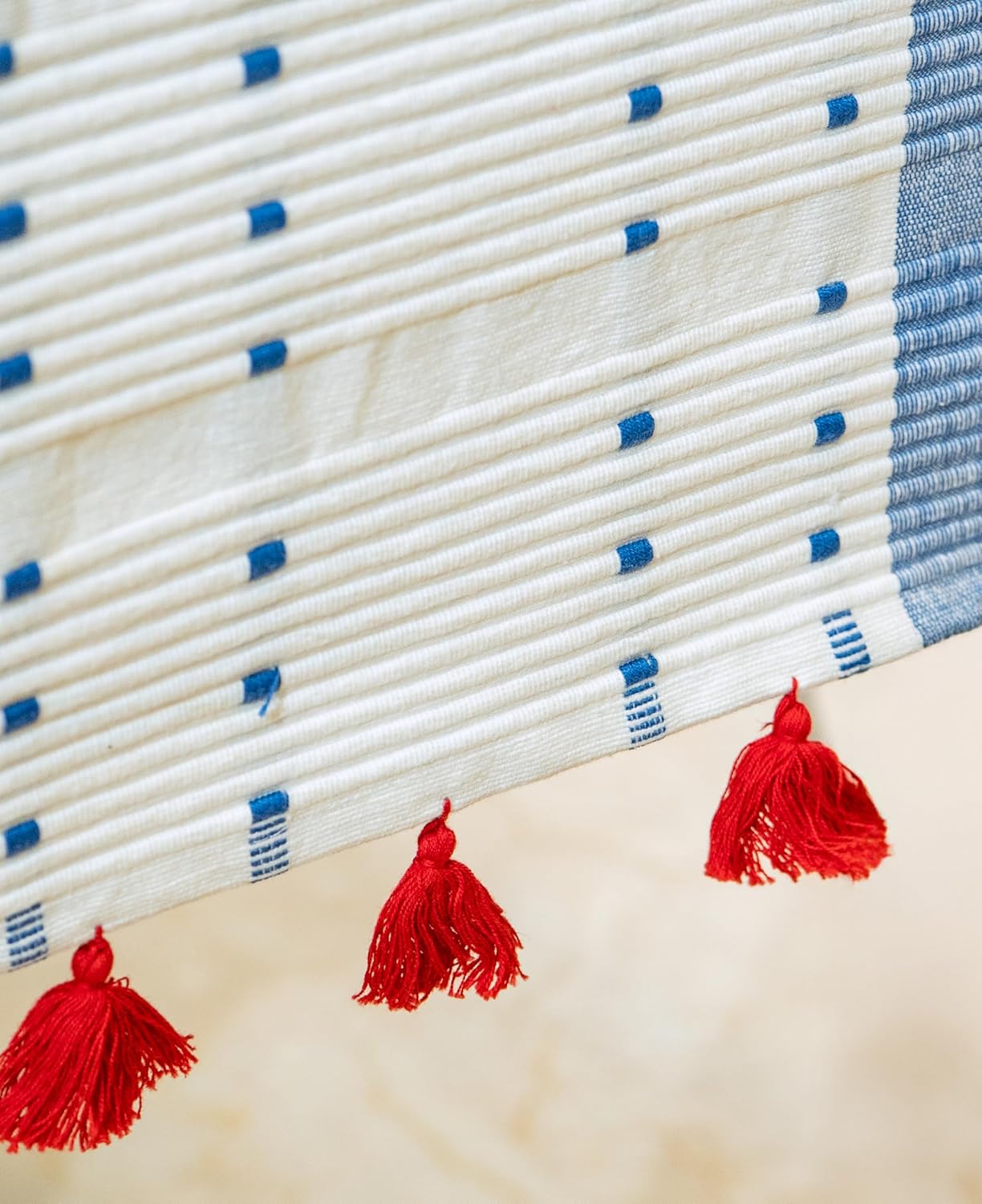 Wholesale Table Runner – Ribbed Cotton Weave, Tassels – 76x15 Inch (6 Seater)