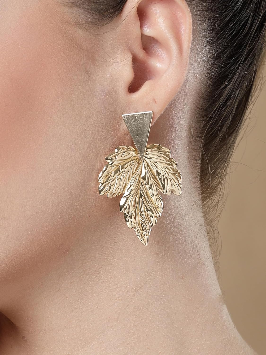 Leaf Design Dangler Earrings – Gold Plated – Leaf Motif – Retail Unit