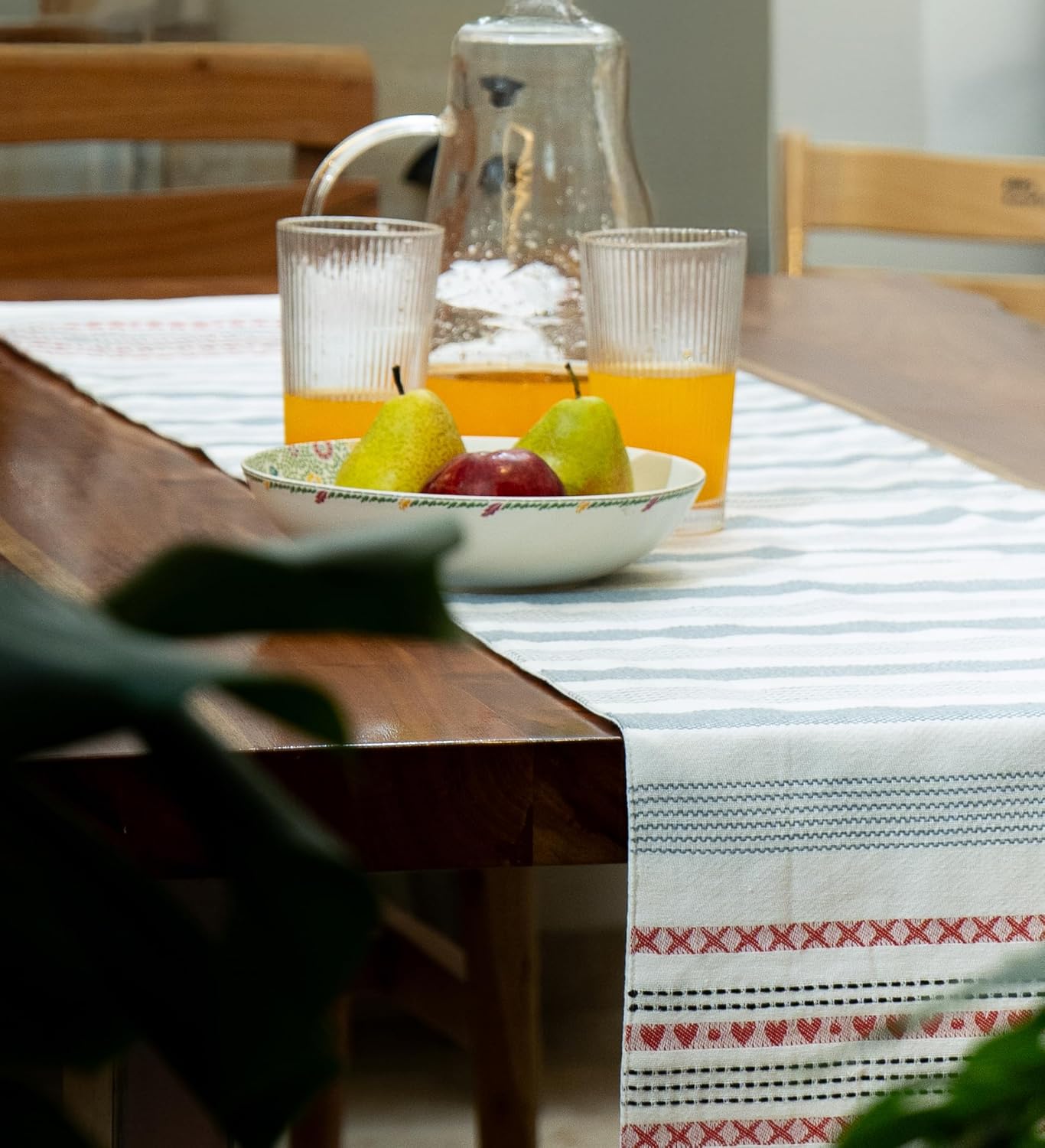 Dining Table Runner – 100% Cotton Woven – 15x76 Inch (4-6 Seater) – Red-Grey