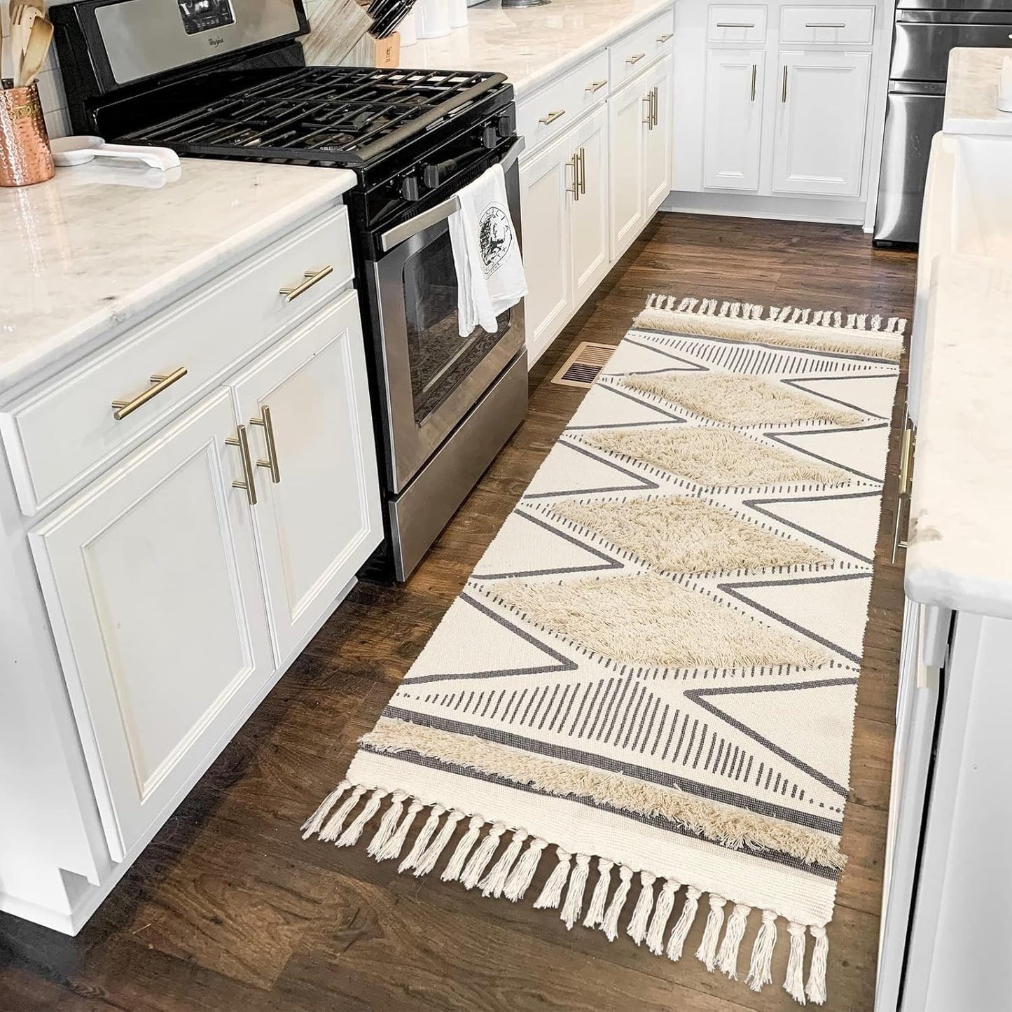 Hand Woven Cotton Runner Rug – Natural Fiber – 2x5 ft (60x152 cm) – White Triangle