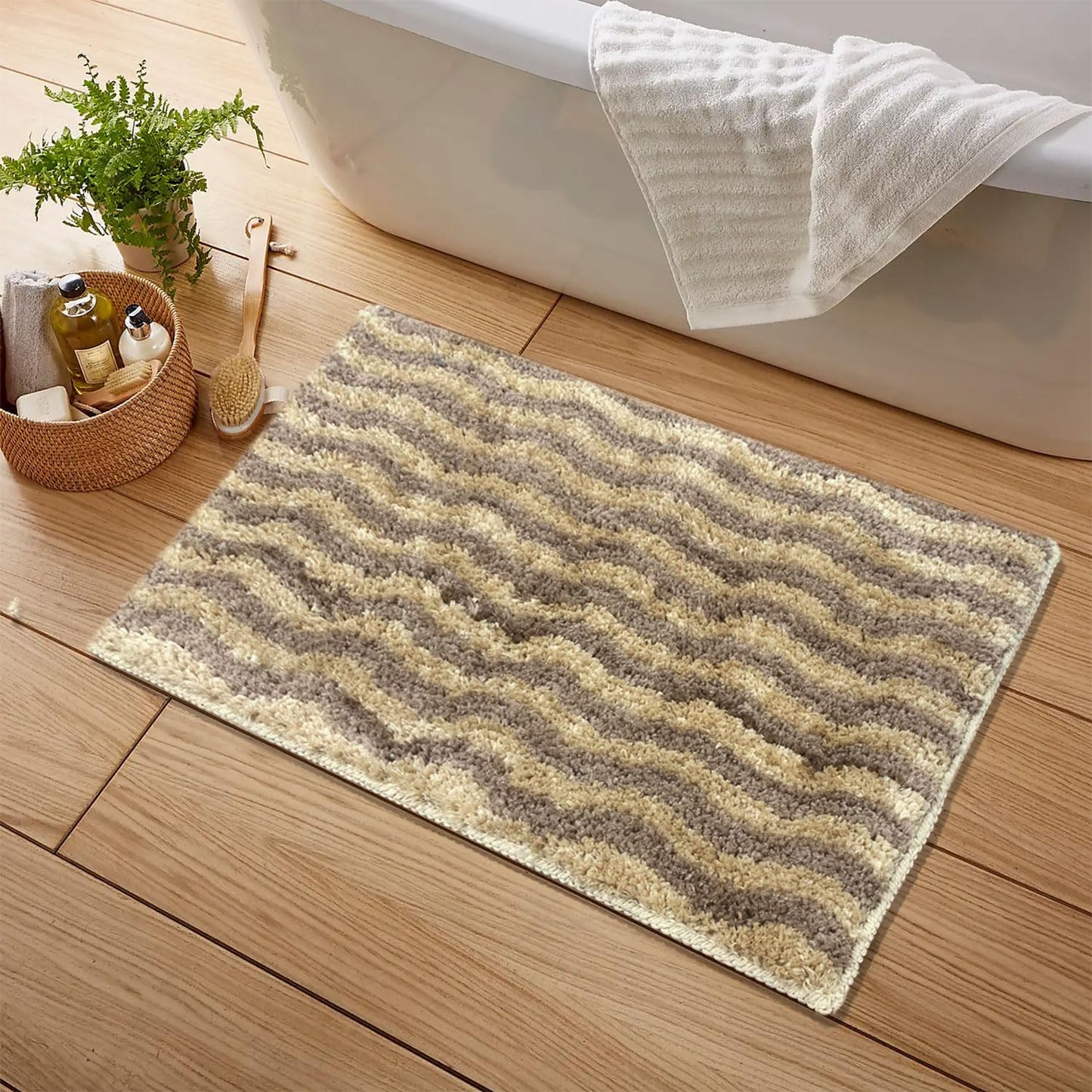 Berlin Super Soft Microfiber Bath Mat 38x58 cm | Anti-Slip, Washable Bathroom Floor Mat