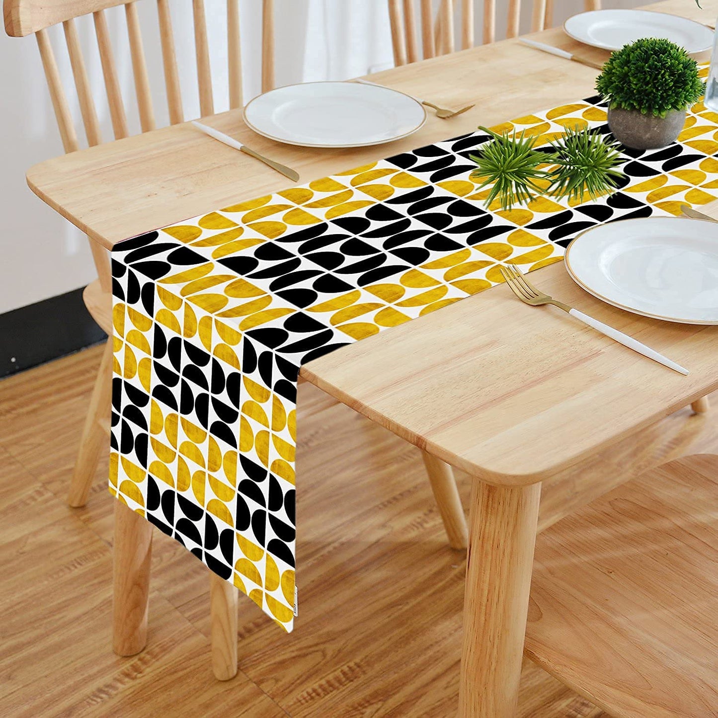 Wholesale Table Runner – Cotton Feel Digital Print Clover Design – 13x72 Inch