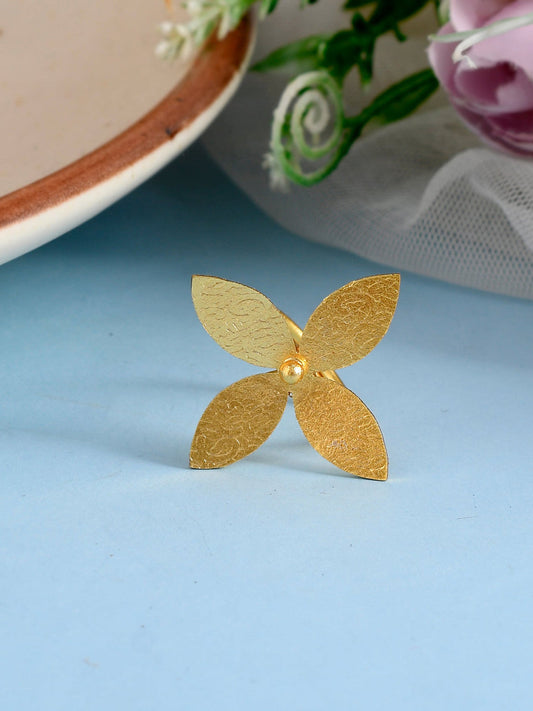 Floral Adjustable Finger Ring – Jewellery – Gold-Plated Finish – 2 cm Diameter