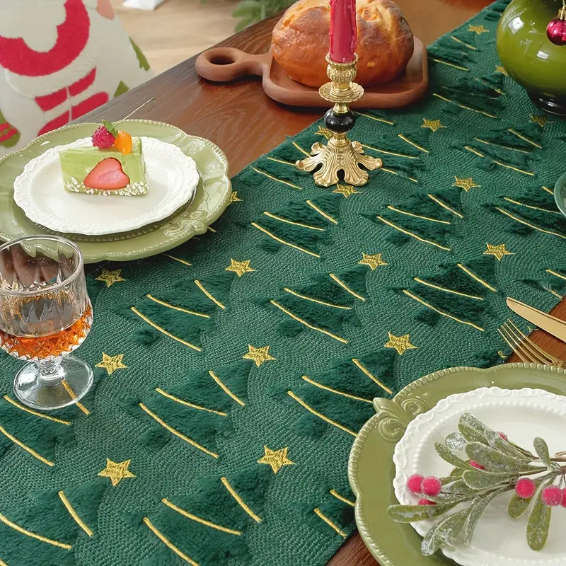 Green Clover Christmas Table Runner - Embroidered Festive Decor