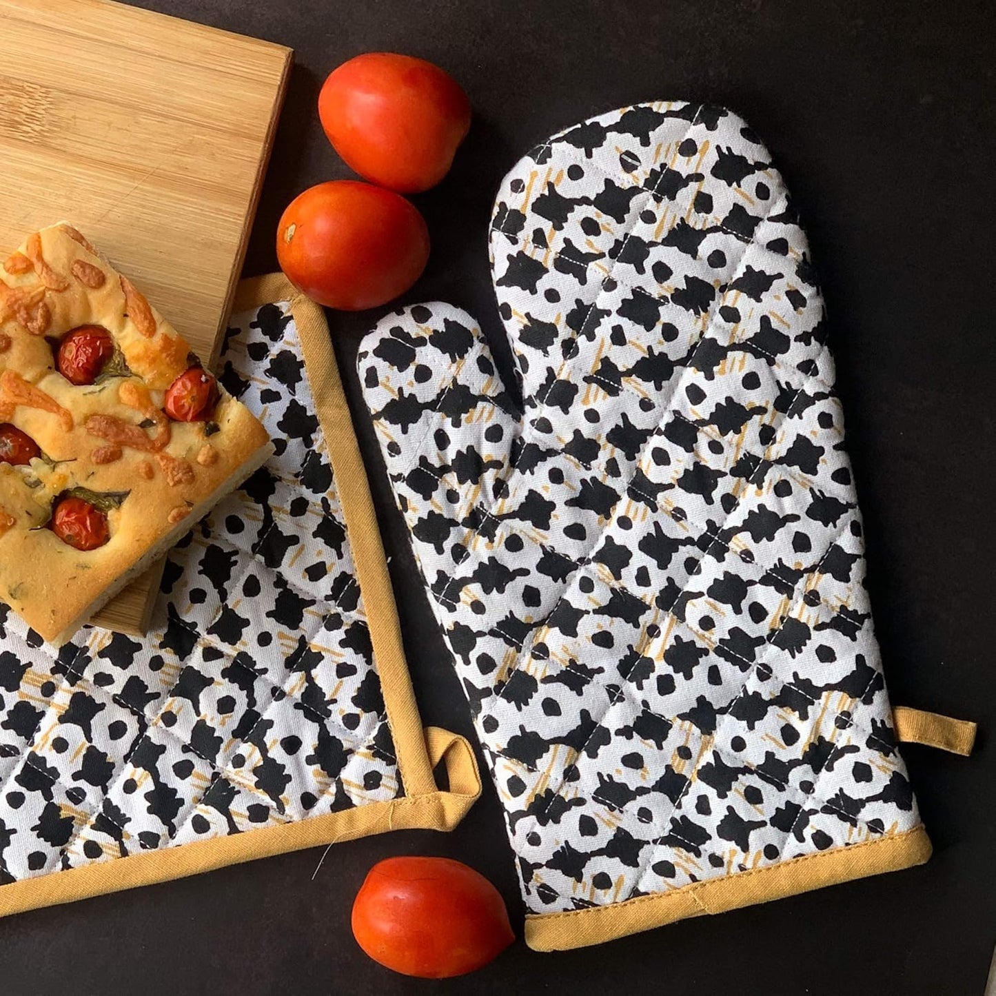 Organic Cotton Flower Print Oven Mitt Set – Kitchen Textiles – Durable 2-Piece Pack