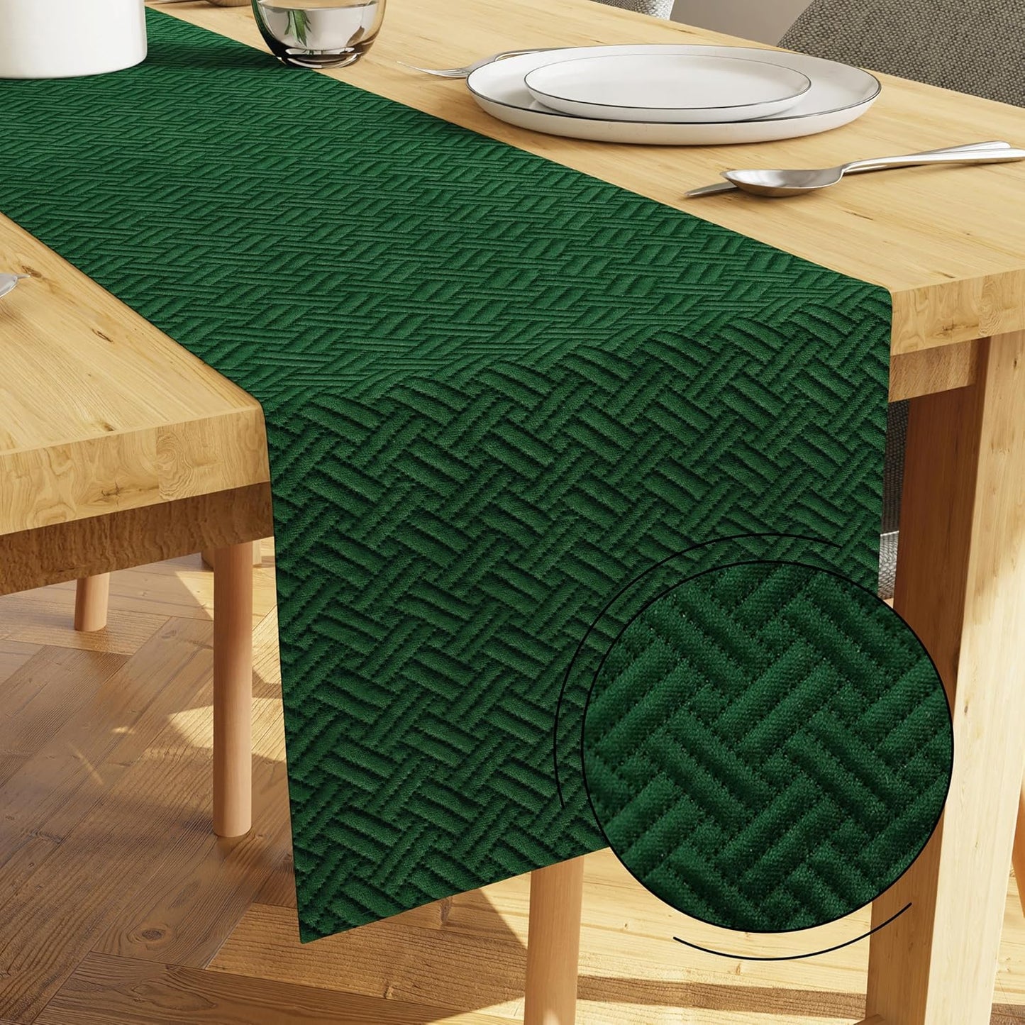 Dining Table Runner – Quilted Velvet, Machine Washable – 32x150 cm