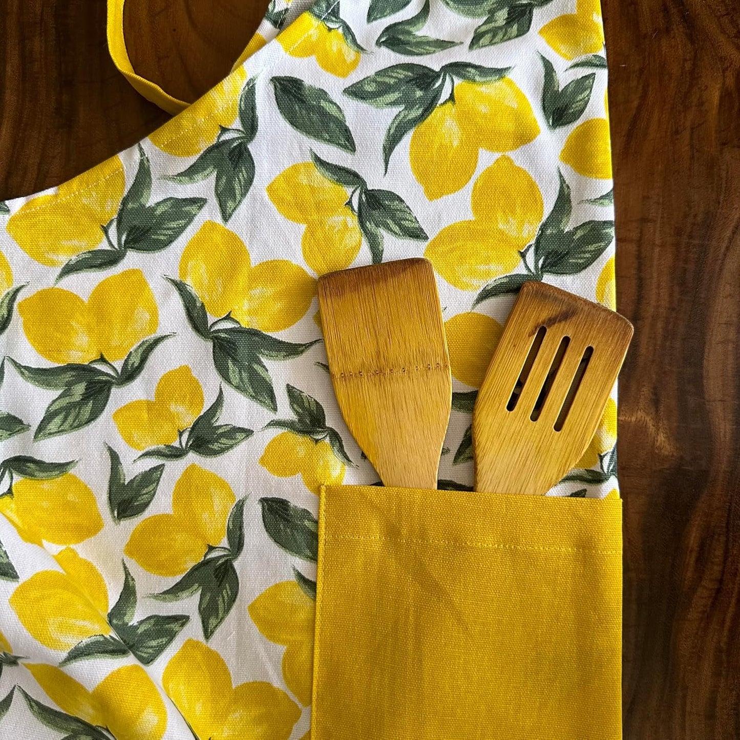 100% Cotton Kitchen Apron – Culinary Textile – Fully Washable – Made for Indian Sizes