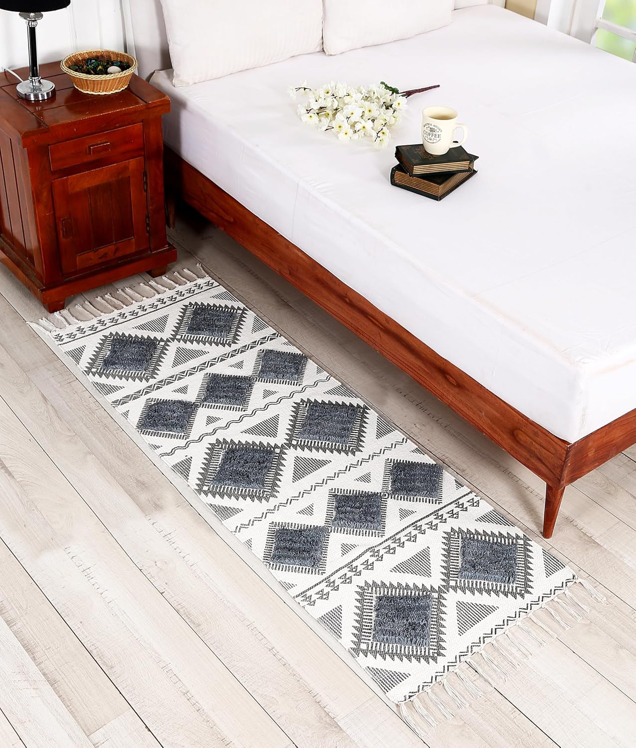 Runner Rug – Hand Woven Cotton – Tufted Diamond Pattern – 2x5 ft