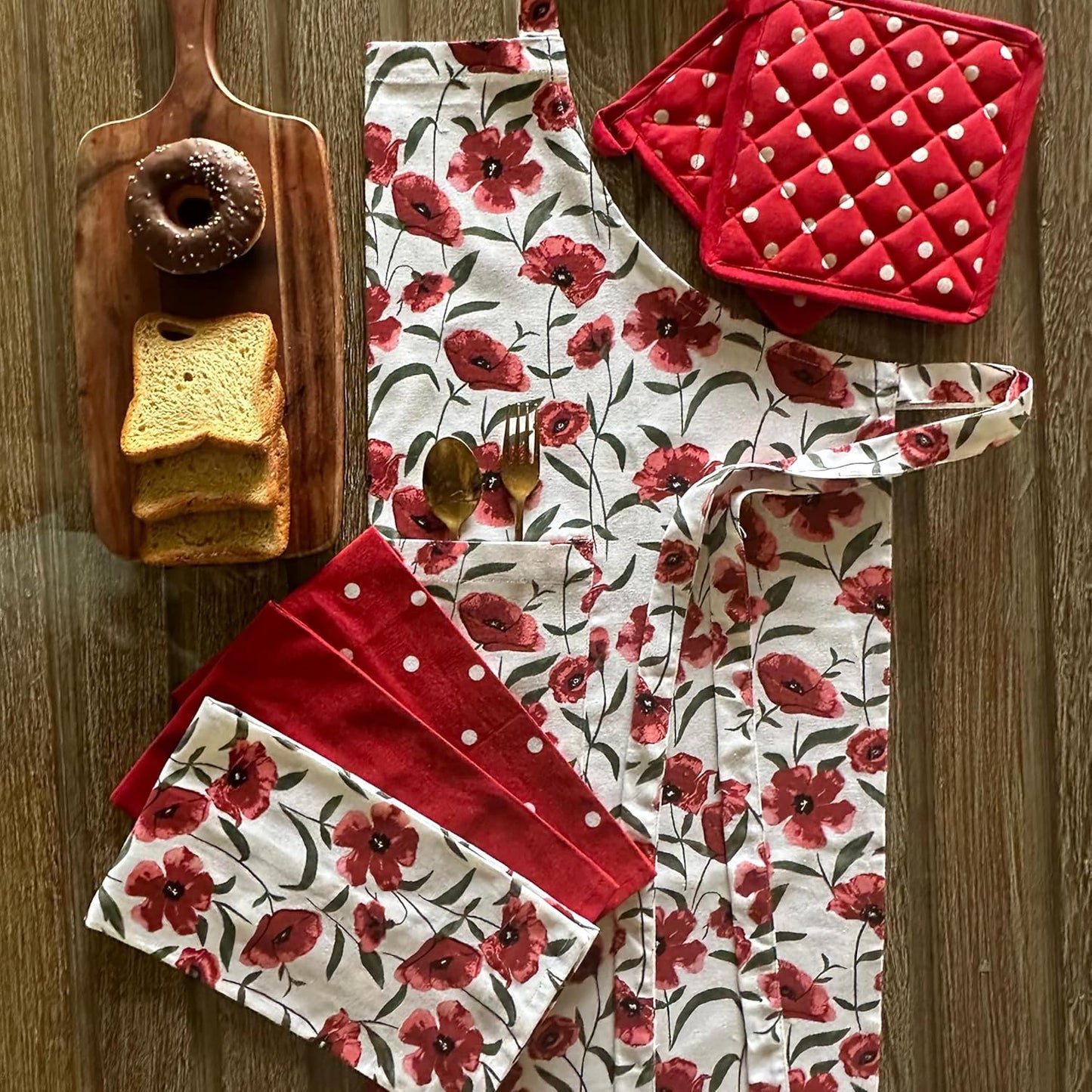Kitchen Linen Combo Set – Apron, Pot Holders, Napkins – 100% Cotton, Machine Washable